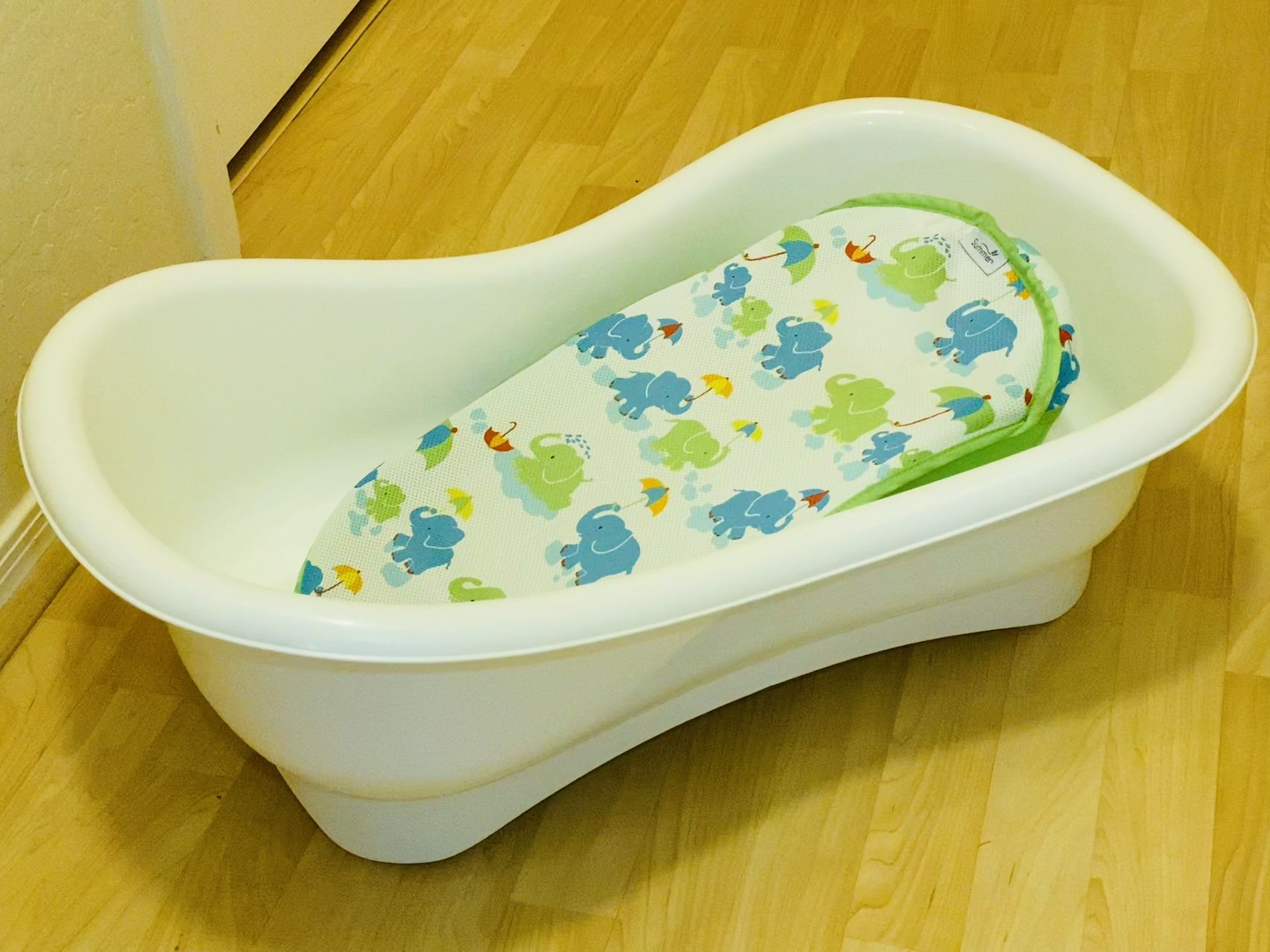 Summer Infant Newborn-to-Toddler Bath Center
