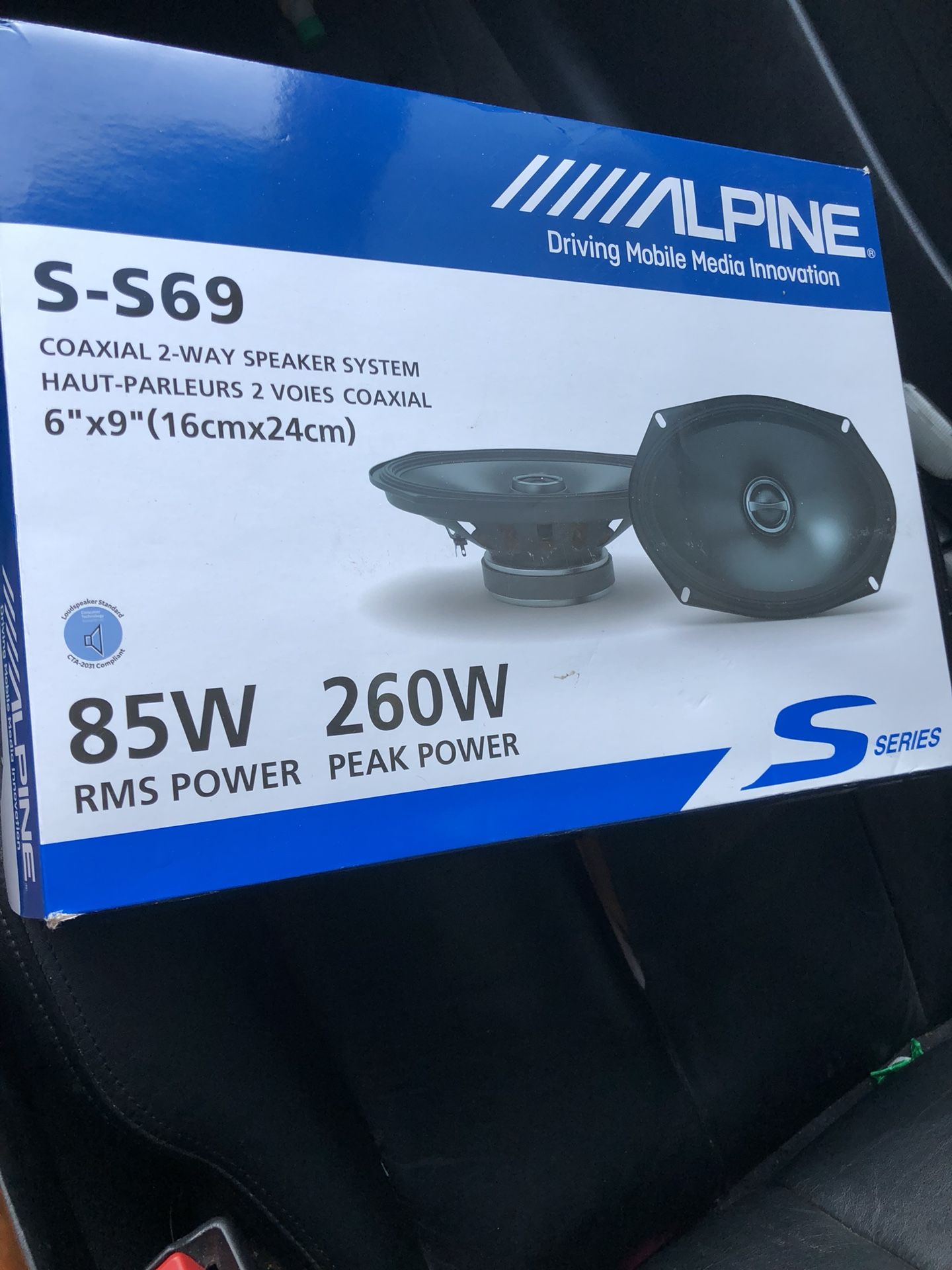 Alpine 6”x9” speakers
