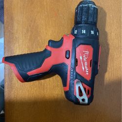 Milwaukee M12 12-Volt Lithium-Ion Cordless 3/8 in. Drill/Driver (Tool Only)
