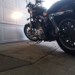 2005      Harley-Davidson XL. 883cc