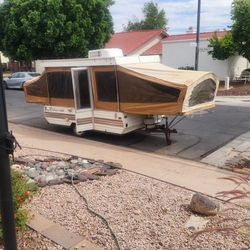 Pop up trailer