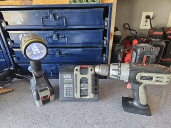 Craftsman 19.2 V C3 Drill And Led Light