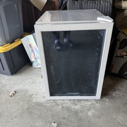 Top tier Condition Mini Fridge, DFW Area