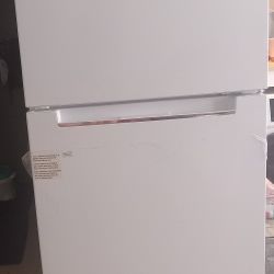 White Refrigerator Like New