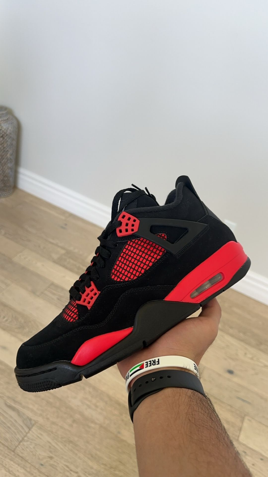 Jordan 4