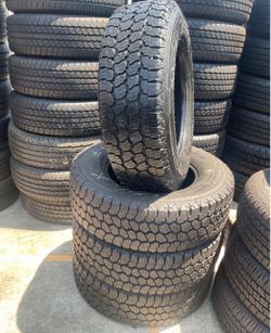 275/70/18 vendo un set de llantas marca Goodyear con un 80% de vida las 4