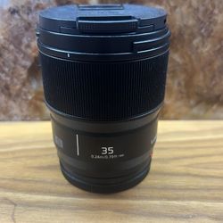 Panasonic LUMIX S Series Camera Lens, 35mm F1.8 L-Mount Interchangeable Lens,Panasonic,Panasonic Lumix Lens,Lumix 35mm Lens,Panasonic S-S35 Lens,