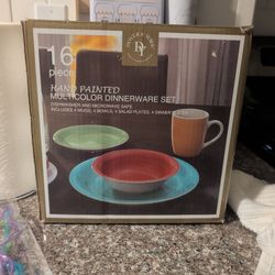 16 Piece Plateware Set