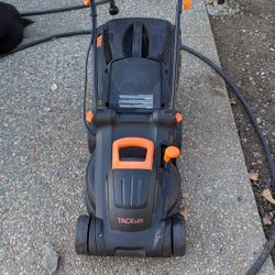 Lawnmower 