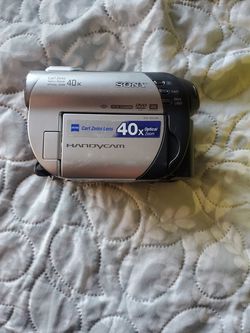 Sony Handycam DCR-DVD108 40X zoom