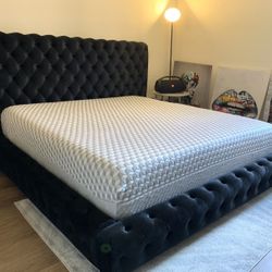 New Queen Bed Frame With Mattress