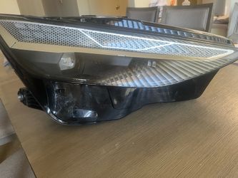 2026 AUDI A6 RIGH HEADLIGHT