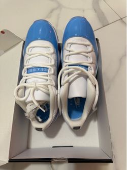 These are brand new Nike shoes, size 9. I bought them because they were a bit too short, so I got them cheaper.
