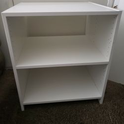 White Cabinet Shelve 28 1/2 X 25 3/4 And 24 Deep In Good Conditions 