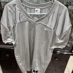Nike Silver Football Jersey – Men’s Large – Athletic Mesh Practice Shirt