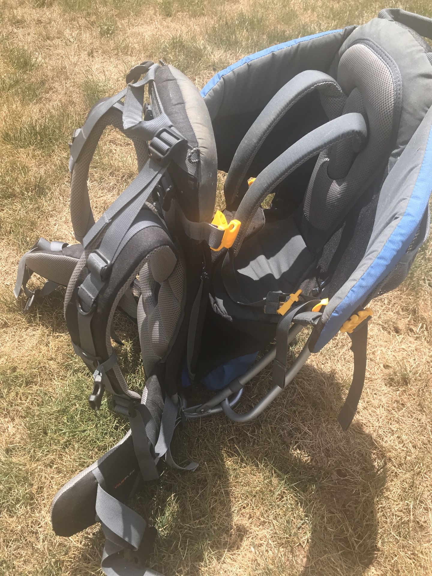 Hiking child carrier