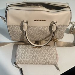 Michael Kors Purse And Wallet 