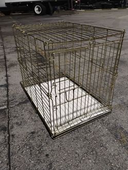 Dog kennel ( med to lrg breed)