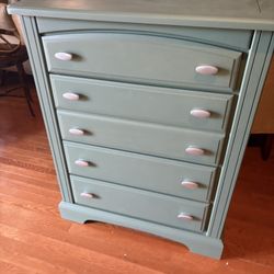 4-Drawer Solid Wooden Dresser