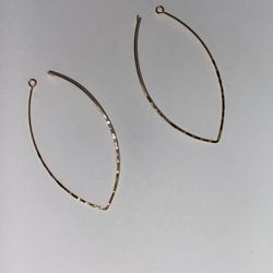 Gold oval