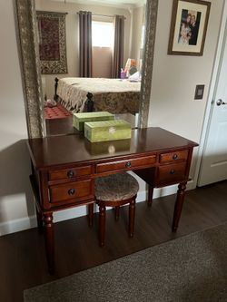 Queen Ann desk with stool