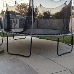 Trampoline 