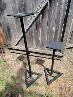 Gator Frameworks Monitor Stands