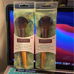 Makeup ecotools and lashes