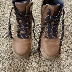 Boots Boys Size 2 But Fits Size 3
