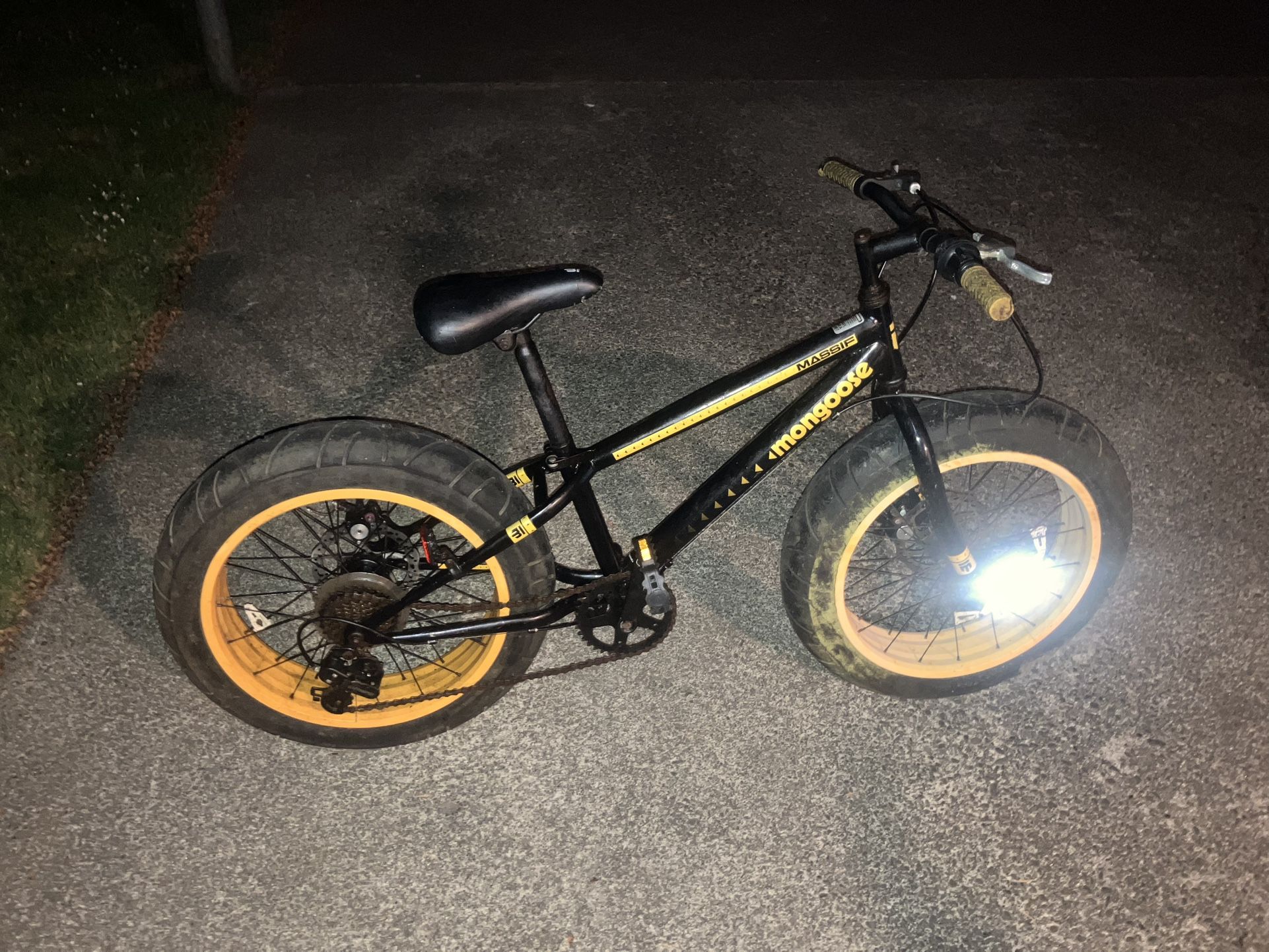 Mongoose Big Tires Bmx Style Bike