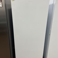 New Upright Freezer 13.6 cu ft ONLY $399!