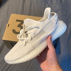 YEEZY BOOST 350 V2