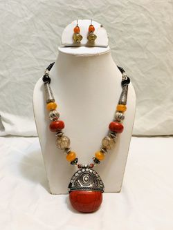 Himalayan jewelry coral pendent necklace
