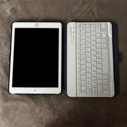 iPad /+ Keyboard 