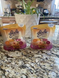 Glade PlugIns Scented Oil, Hawaiian Breeze & Vanilla Passion, Several Scents-11 Refills Total-$10