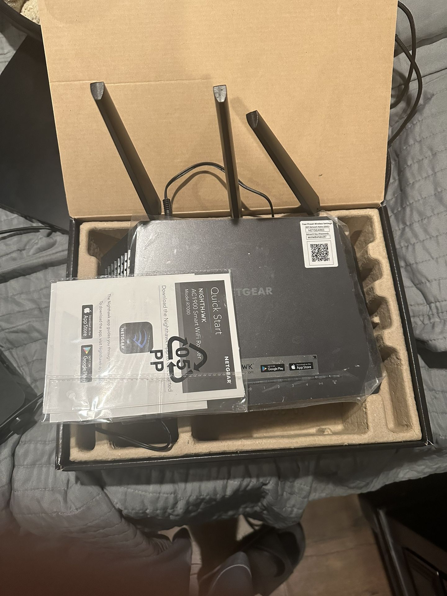 Nighthawk AC1900 Smart WiFi Router