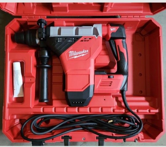 Milwaukee 5546-21 1-3/4” SDS Max Rotary Hammer - New!! 2021 Date Code.