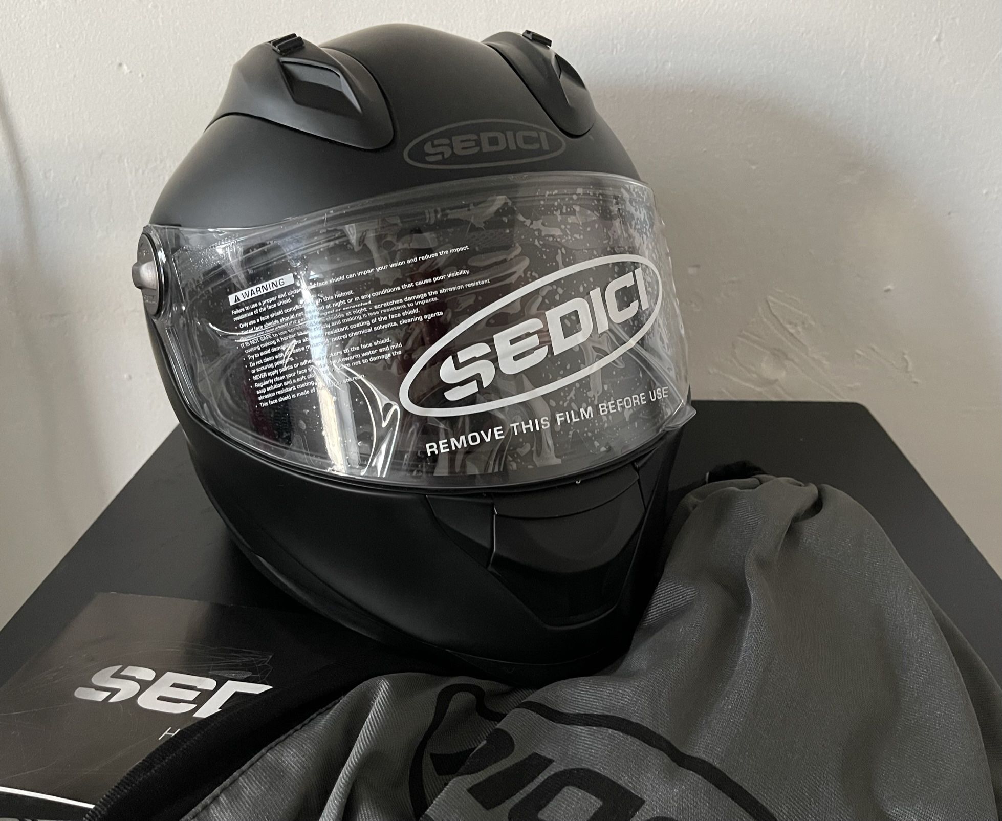 Sedici Motorcycle Helmet Size Large