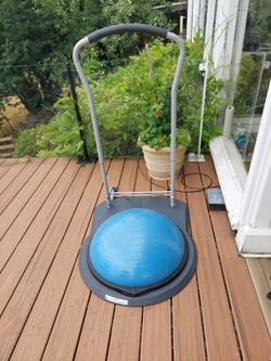 BOSU BALL WITH STAND
