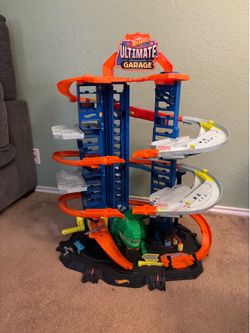Hot wheels ultimate garage