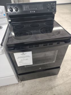 $629 GE electric convection range with airfry
