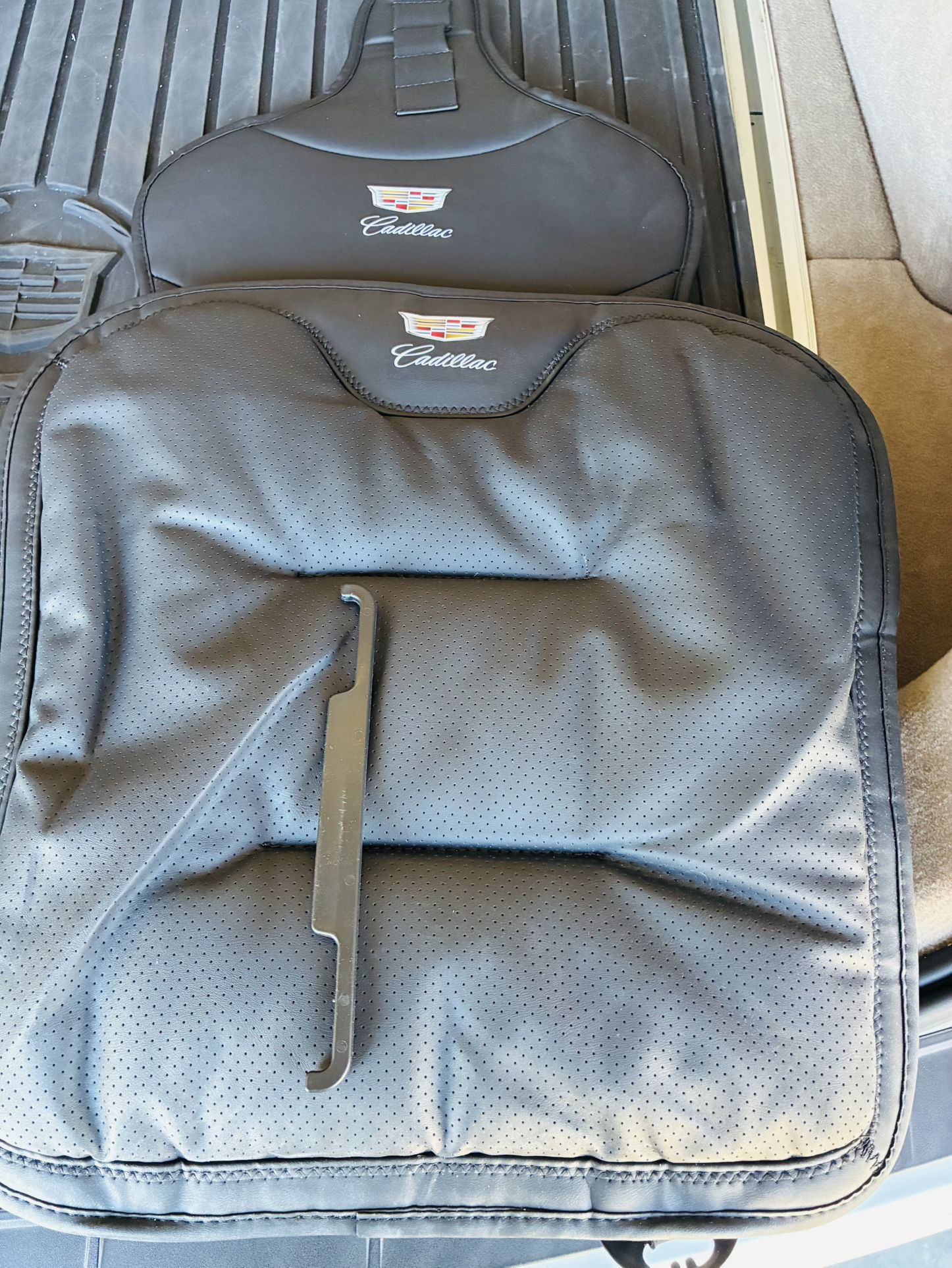 Black Cadillac Seat Cushions For Front Seats
