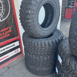 33X12.50R17 SET OF 4 MUD TIRES WITH INSTALLATION AND BALANCING 