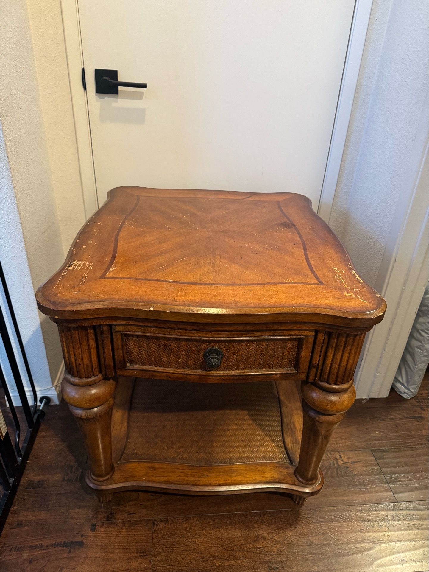 Coffee Table / End Table