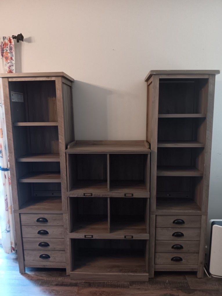 2 Piece Cabinet Set