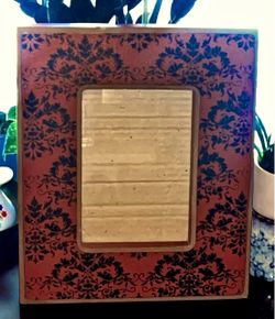 Vintage Style Red And Black Floral Pattern Picture Frame - 5x7