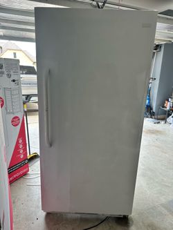 21 cu ft Frigidaire Stand Up Freezer