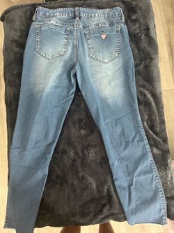 Guess low rise skinny women pant 26