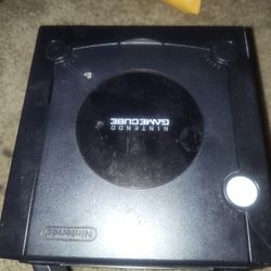 Nintendo Cube 3 Controllers .2 Memery Sticks And Zelda Game40$