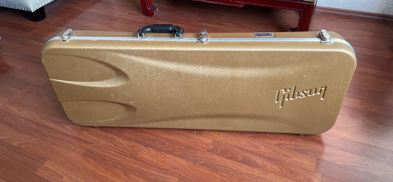 Gibson Hard Case In Good Condition For Guitar